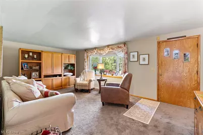 1461 Deermont Avenue SW, Massillon, OH 44647 - Photo 4