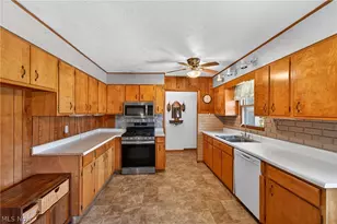 2115 Kenyon Ave NW, Massillon, OH 44647 - Photo 4