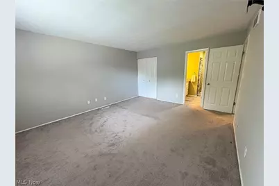 1351 Winhurst Drive, Akron, OH 44313 - Photo 12