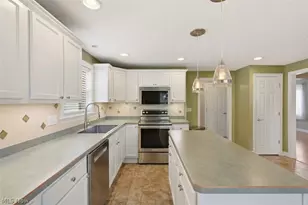 38235 Woodside Ave, Willoughby, OH 44094 - Photo 12