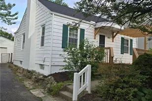 1871 15th St, Cuyahoga Falls, OH 44223 - Photo 2