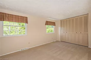 9090 Aileen Dr, Mentor, OH 44060 - Photo 16