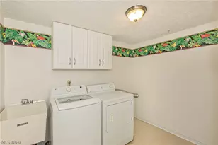 9090 Aileen Dr, Mentor, OH 44060 - Photo 26