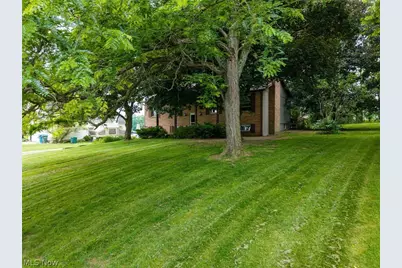5520 Apple Ridge Circle, Clinton, OH 44216 - Photo 2