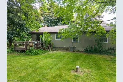 5520 Apple Ridge Circle, Clinton, OH 44216 - Photo 4