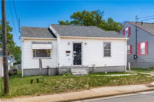 1956 Maple Ave, Zanesville, OH 43701 - Photo 2