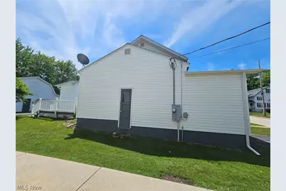 116 Moffet Avenue, Chardon, OH 44024 - Photo 6