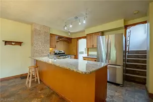 3372 McClintocksburg Rd, Diamond, OH 44412 - Photo 8