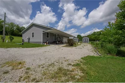 9427 Stonecreek Road SW, Newcomerstown, OH 43832 - Photo 2