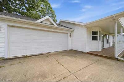 5390 Savannah Drive, Ashtabula, OH 44004 - Photo 2