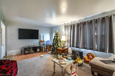 15390 Cenfield Street NE, Alliance, OH 44601 - Photo 4