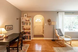 261 Malden St, Akron, OH 44313 - Photo 2