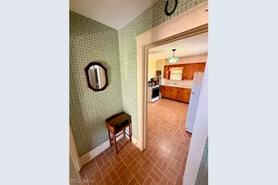 1350 E Florida Avenue, Youngstown, OH 44502 - Photo 6