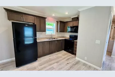 8323 Eagle Road #50, Kirtland, OH 44094 - Photo 10