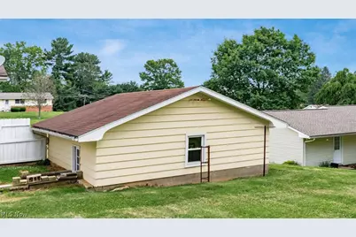 280 E Highland Drive, Zanesville, OH 43701 - Photo 26