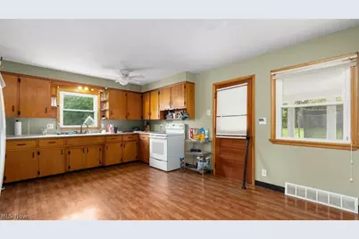 280 E Highland Drive, Zanesville, OH 43701 - Photo 6
