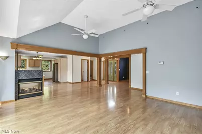 30111 Bonnie View Drive, Wickliffe, OH 44092 - Photo 4
