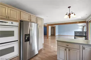 30111 Bonnie View Dr, Wickliffe, OH 44092 - Photo 10