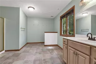 30111 Bonnie View Dr, Wickliffe, OH 44092 - Photo 20