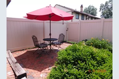 934 Hampton Ridge Drive, Akron, OH 44313 - Photo 36