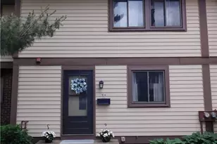 934 Hampton Ridge Dr, Akron, OH 44313 - Photo 1
