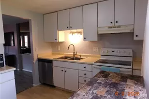 934 Hampton Ridge Dr, Akron, OH 44313 - Photo 8