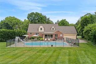 70 S Meadowcroft Dr, Akron, OH 44313 - Photo 36