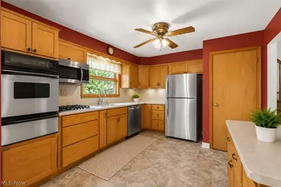 4146 Barclay Messerly Road, Worthington, OH 44470 - Photo 4