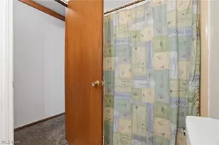 6869 Arlene Dr, Conneaut, OH 44030 - Photo 16