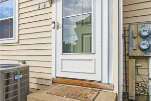 2551 Royal County Down, Uniontown, OH 44685 - Photo 4