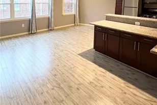 20301 Shelburne Rd, Huber Heights, OH 44118 - Photo 6