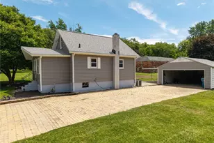 1740 Anton St, Akron, OH 44320 - Photo 2