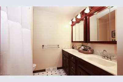 539 Hickory Hollow Drive, Canfield, OH 44406 - Photo 32
