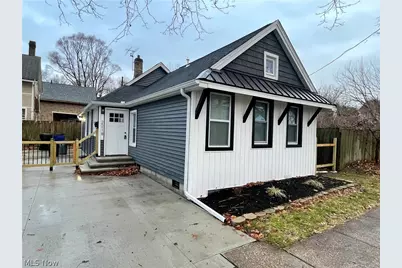 2218 W 30th Street, Loveland, OH 44113 - Photo 2