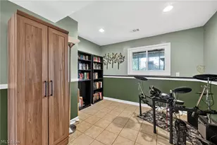 335 Bayshore Dr, Eastlake, OH 44095 - Photo 20