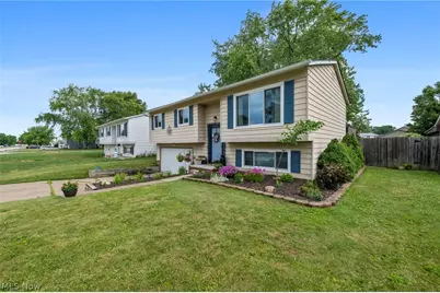 335 Bayshore Drive, Eastlake, OH 44095 - Photo 2