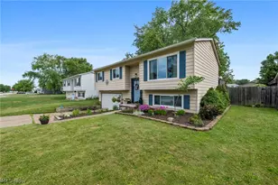 335 Bayshore Dr, Eastlake, OH 44095 - Photo 2