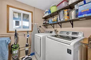335 Bayshore Dr, Eastlake, OH 44095 - Photo 22