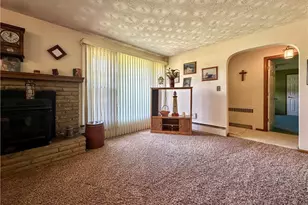 2308 Bears Den Rd, Youngstown, OH 44511 - Photo 4