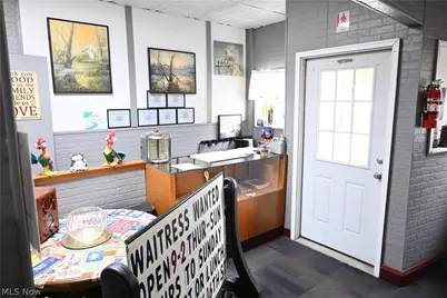 937 Wooster Road W, Barberton, OH 44203 - Photo 2