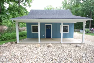 10029 Cummins Dr, Deerfield, OH 44411 - Photo 2