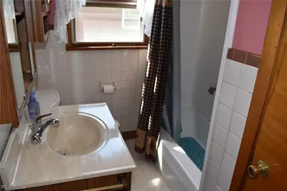 25 W 48th Street, Shadyside, OH 43947 - Photo 8