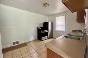 511 Woodland Ave, Elyria, OH 44035 - Photo 2