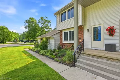 10125 Driftwood Cove #E, Aurora, OH 44202 - Photo 1