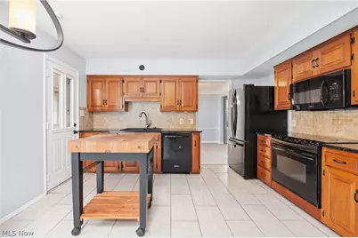 4317 W 202nd Street, Fairview Park, OH 44126 - Photo 18