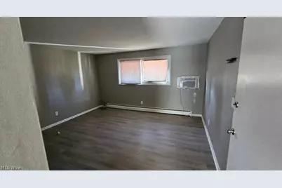 3555 N Vista Street NW, Uniontown, OH 44685 - Photo 2