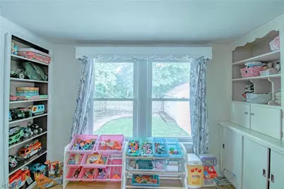 706 Crestview Avenue, Akron, OH 44320 - Photo 6