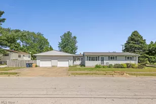 611 Herbert Rd, Akron, OH 44312 - Photo 2