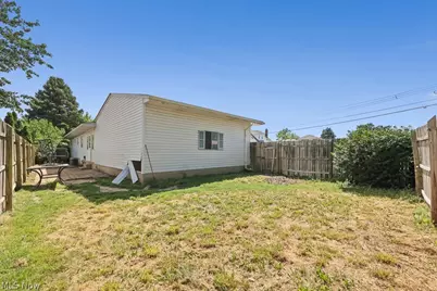 611 Herbert Road, Akron, OH 44312 - Photo 6