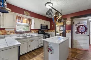 2377 Greensburg Rd, North Canton, OH 44720 - Photo 16